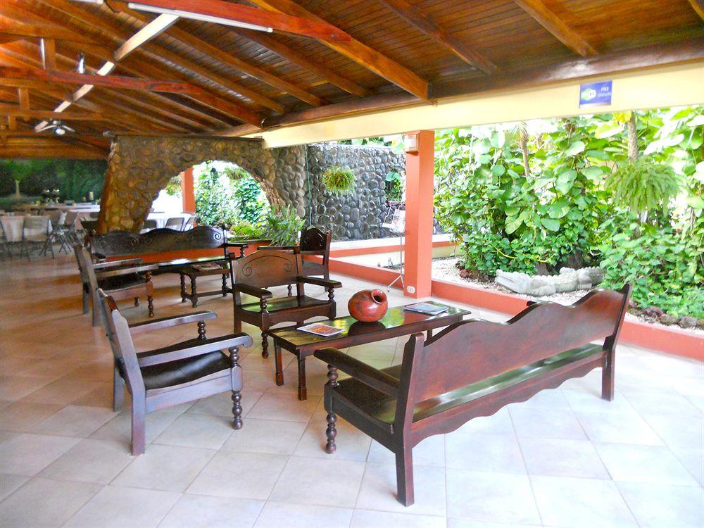 Hotel Las Espuelas, Bar & Restaurant Liberia Exterior photo
